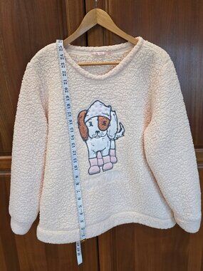Le Vie an Rose sherpa sweater light pink rose fabric